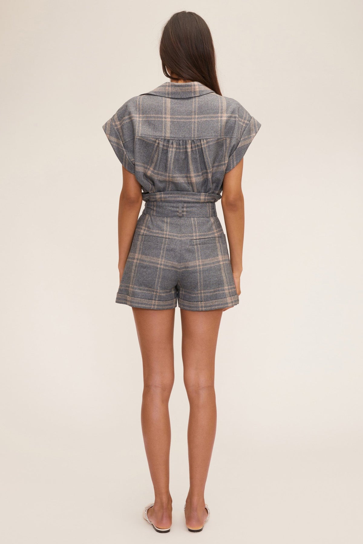 Harper Elastic Lightweight Flannel Short in Fog Grey Plaid | MARISSA WEBB